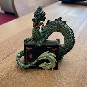 Book Wurms Crouching Dragon, Hidden Tiger Figurine BW105 Munro Enterprises 2006